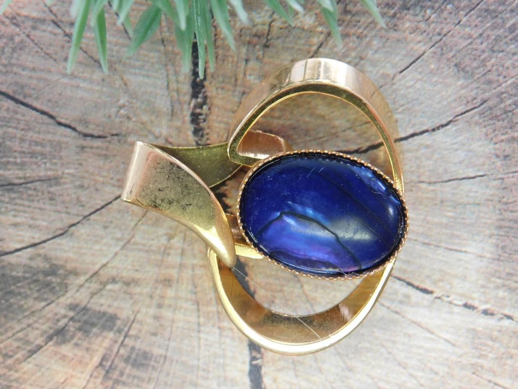 ABALONE PENDANT ROCK STONE LAPIDARY SPECIMEN: ABALONE PENDANT ROCK STONE LAPIDARY SPECIMEN