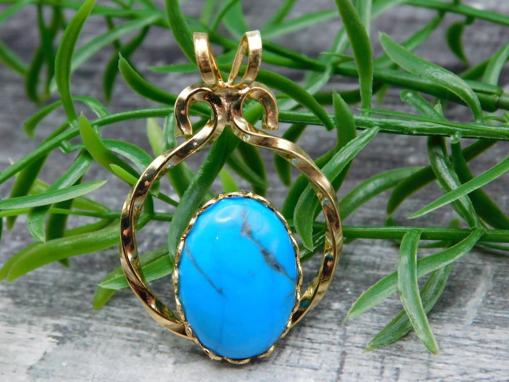 TURQUOISE PENDANT ROCK STONE LAPIDARY SPECIMEN: TURQUOISE PENDANT ROCK STONE LAPIDARY SPECIMEN