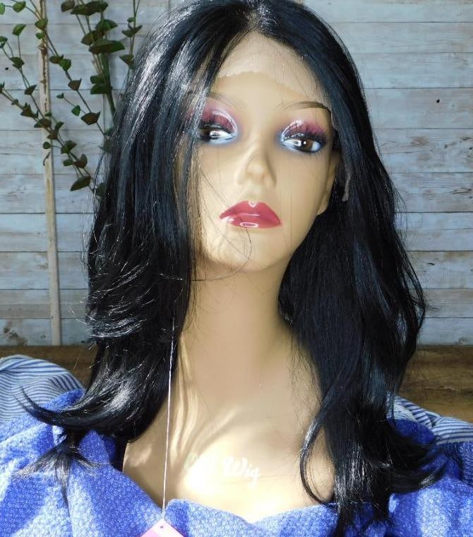 WIG MANNEQUIN HEAD LACE FRONT HAND STITCHED WIG CAREFREE ALI 352 (1 of 5)