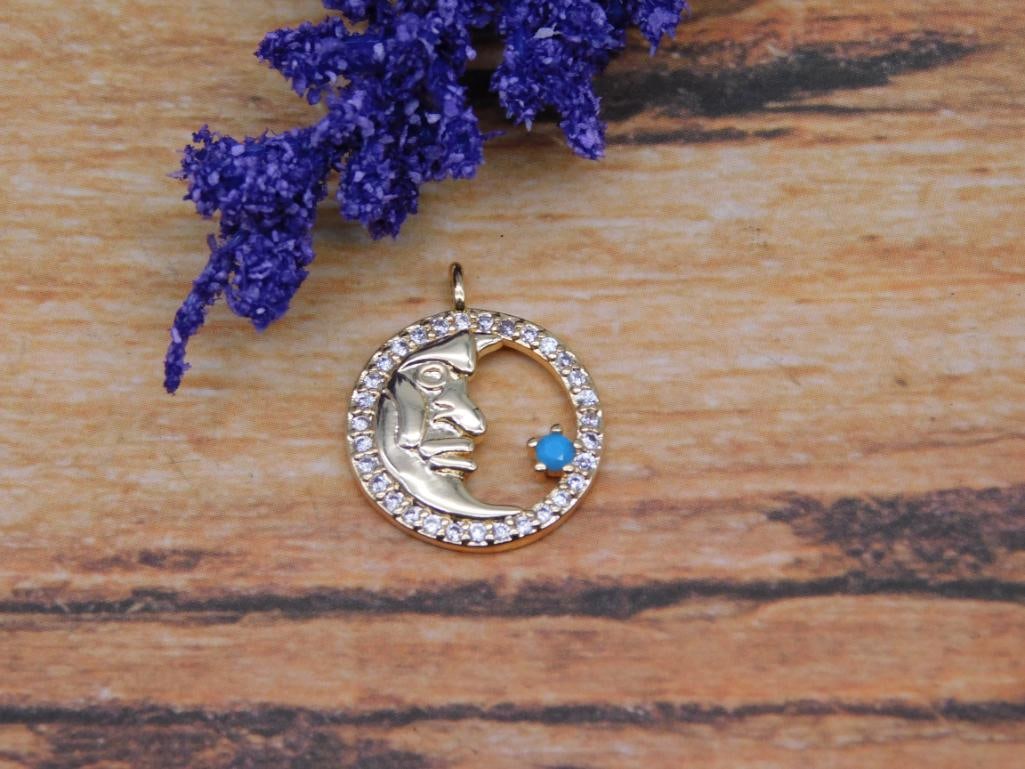 MAN IN THE MOON PENDANT WITH TURQUOISE ACCENT ROCK STONE LAPIDARY SPECIMEN: MAN IN THE MOON PENDANT WITH TURQUOISE ACCENT ROCK STONE LAPIDARY SPECIMEN