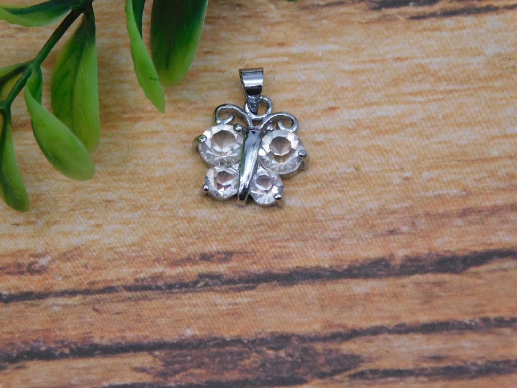 BUTTERFLY PENDANT ROCK STONE LAPIDARY SPECIMEN: BUTTERFLY PENDANT ROCK STONE LAPIDARY SPECIMEN