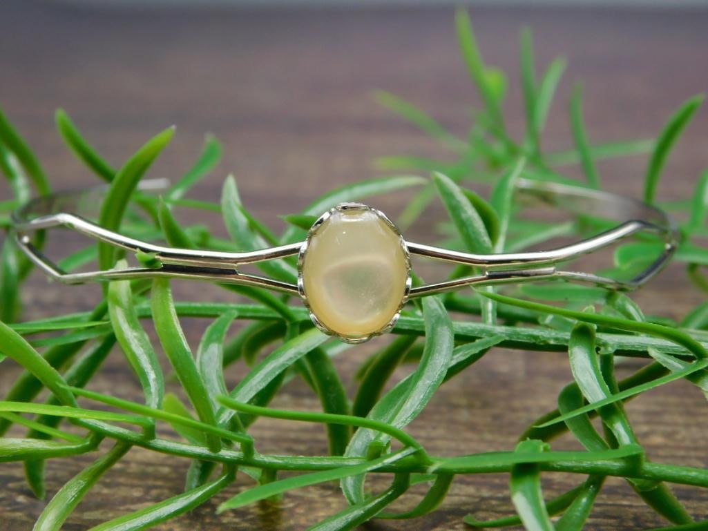 GENUINE STONE BRACELET ROCK STONE LAPIDARY SPECIMEN: GENUINE STONE BRACELET ROCK STONE LAPIDARY SPECIMEN