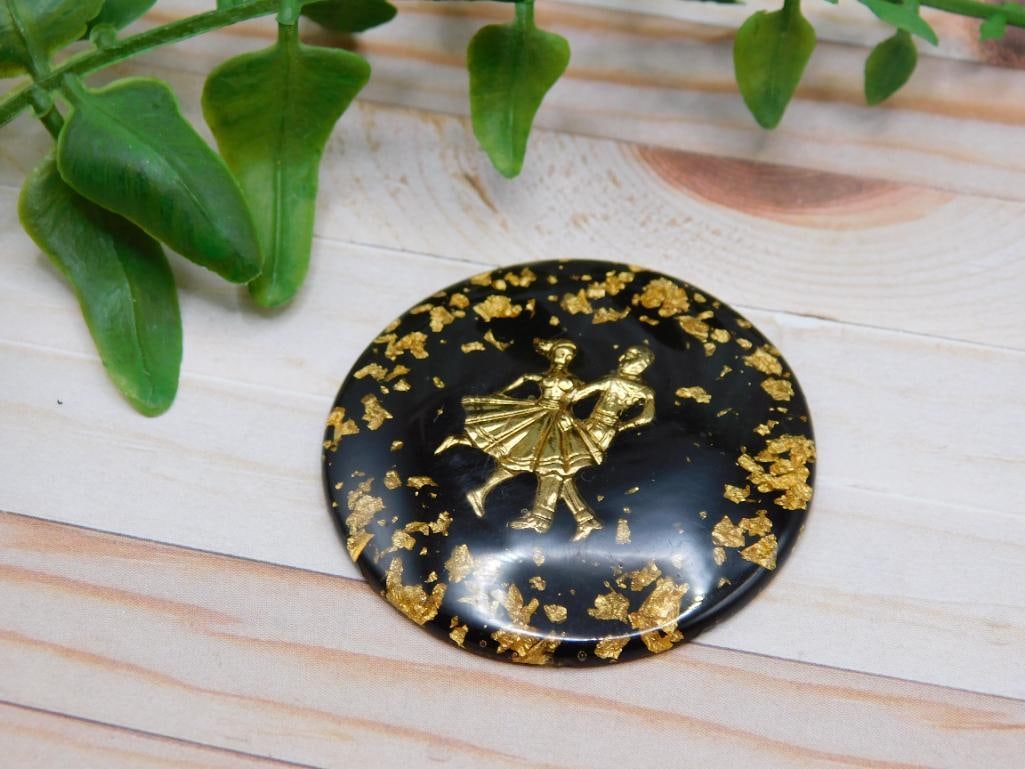 GOLD FLECKED DANCERS CABOCHON ROCK STONE LAPIDARY SPECIMEN: GOLD FLECKED DANCERS CABOCHON ROCK STONE LAPIDARY SPECIMEN