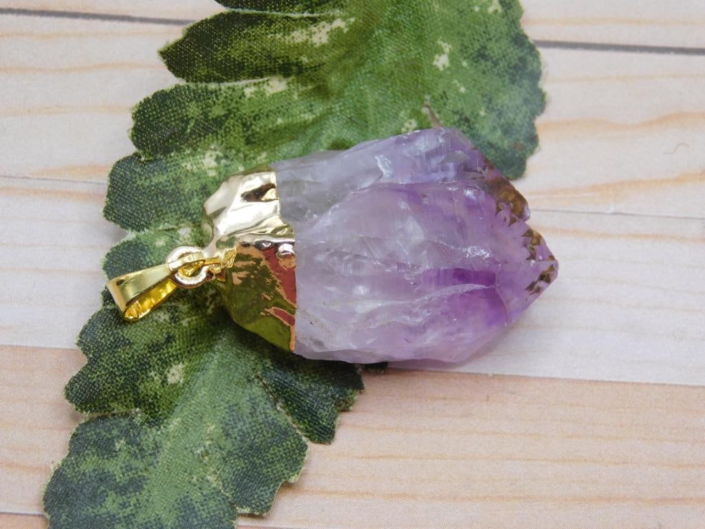 AMETHYST PENDANT ROCK STONE LAPIDARY SPECIMEN (1 of 2)