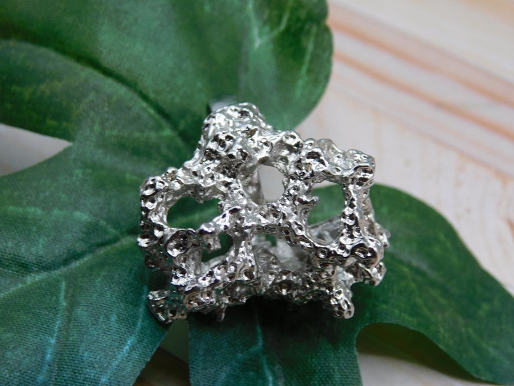 SILVER CLUSTER RING ROCK STONE LAPIDARY SPECIMEN: SILVER CLUSTER RING ROCK STONE LAPIDARY SPECIMEN