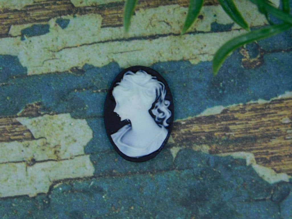 CAMEO CABOCHON ROCK STONE LAPIDARY SPECIMEN: CAMEO CABOCHON ROCK STONE LAPIDARY SPECIMEN