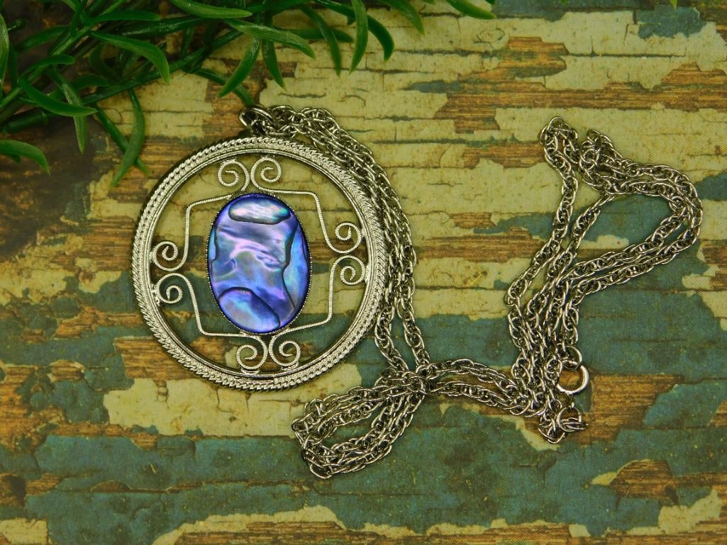 ABALONE PENDANT NECKLACE ROCK STONE LAPIDARY SPECIMEN (1 of 3)