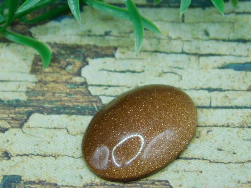 GOLDSTONE CABOCHON ROCK STONE LAPIDARY SPECIMEN: GOLDSTONE CABOCHON ROCK STONE LAPIDARY SPECIMEN