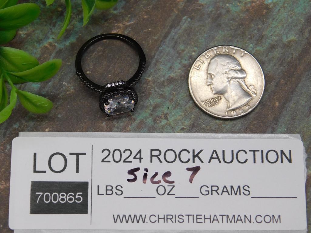 STONE RING ROCK STONE LAPIDARY SPECIMEN - 2