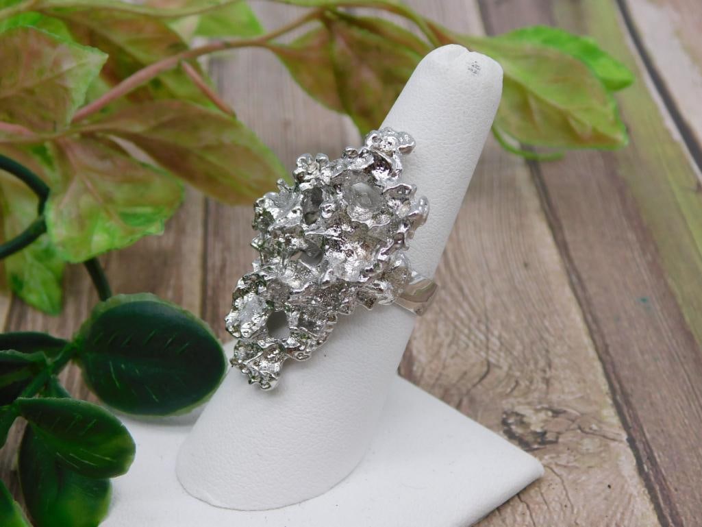 HAMMERED SILVER TONE RING - 2