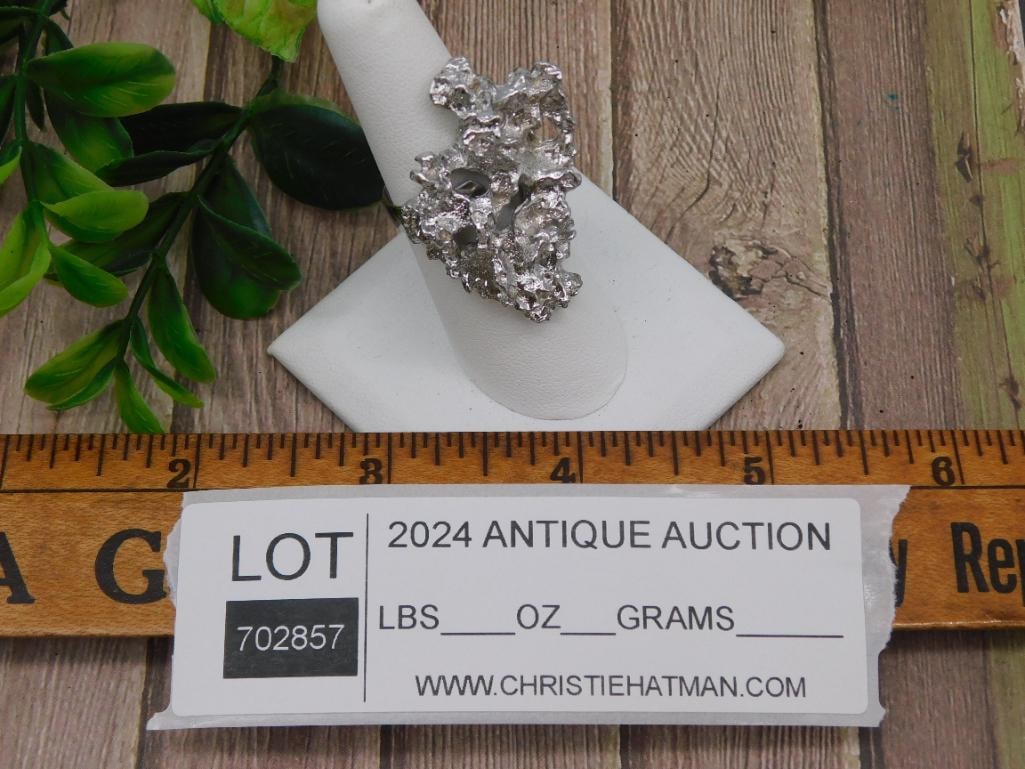 HAMMERED SILVER TONE RING - 3