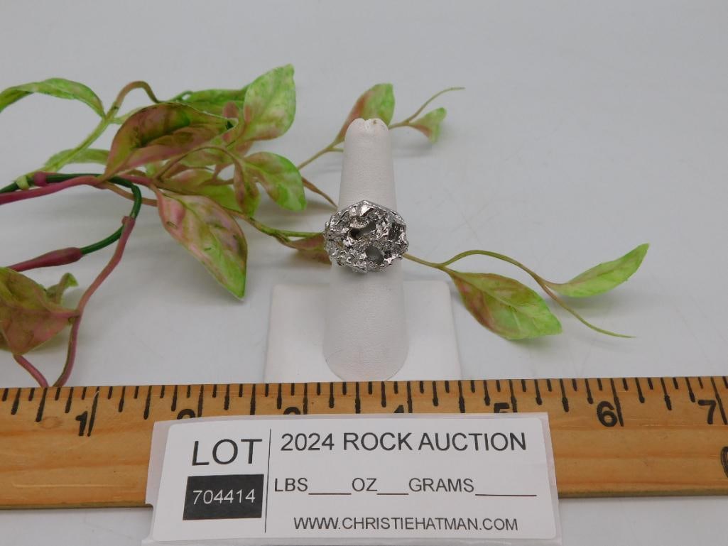 Silver-tone nugget ring with textured design - 3