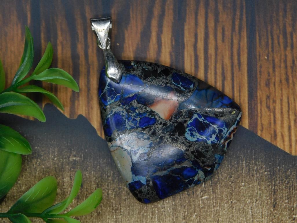 GENUINE STONE PENDANT ROCK STONE LAPIDARY SPECIMEN: GENUINE STONE PENDANT ROCK STONE LAPIDARY SPECIMEN