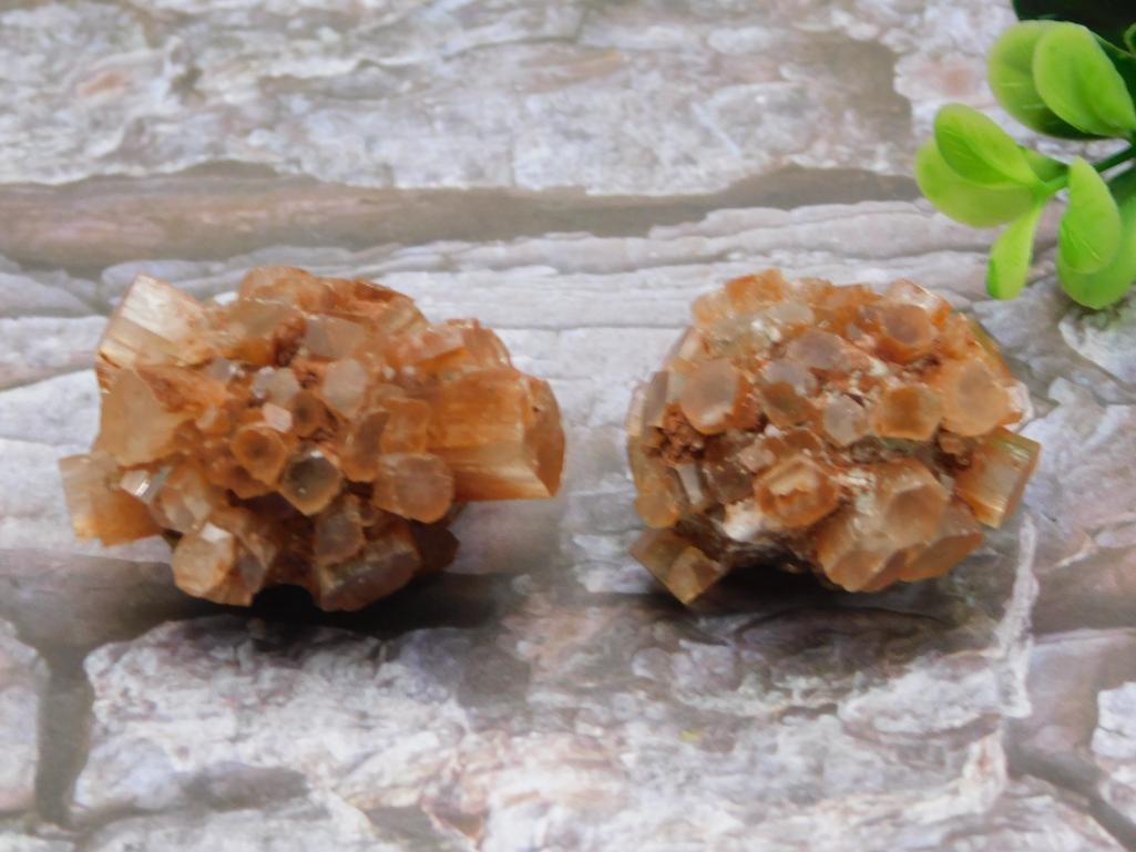 ARAGONITE ROCK STONE LAPIDARY SPECIMEN (1 of 2)