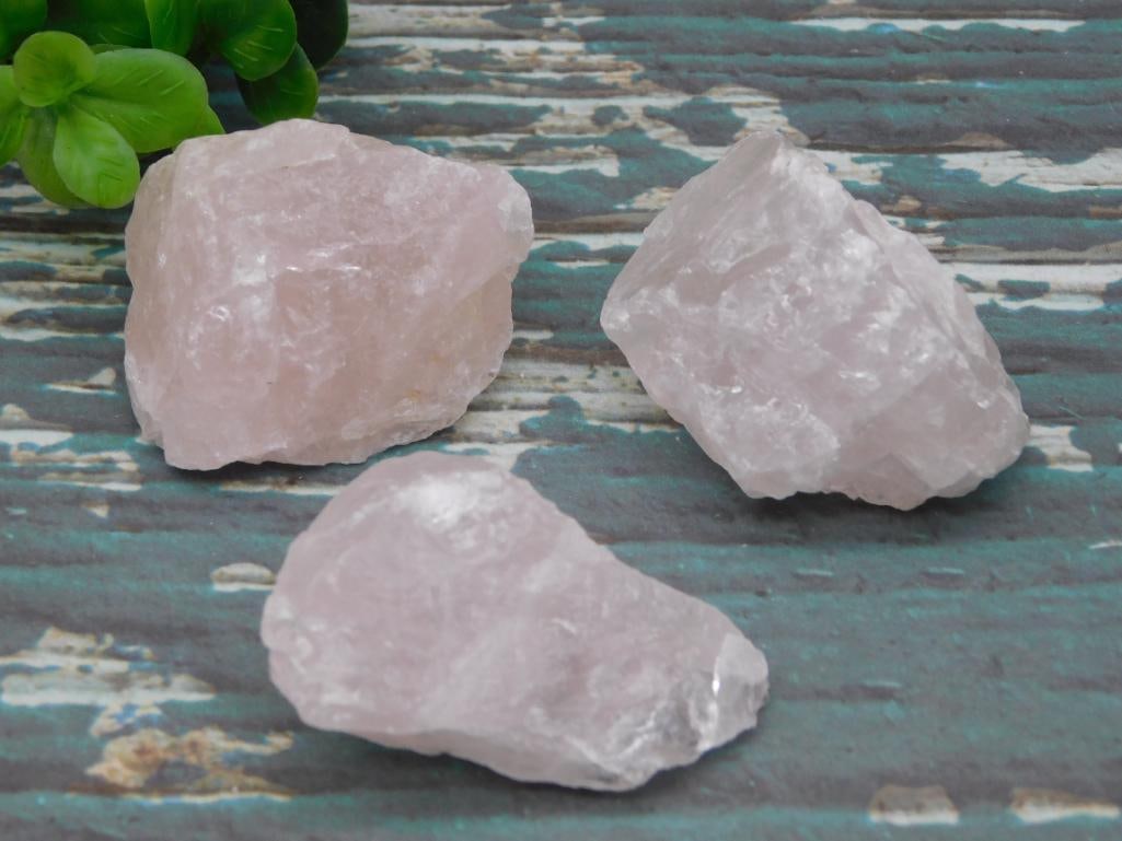 ROSE QUARTZ ROCK STONE LAPIDARY SPECIMEN: ROSE QUARTZ ROCK STONE LAPIDARY SPECIMEN