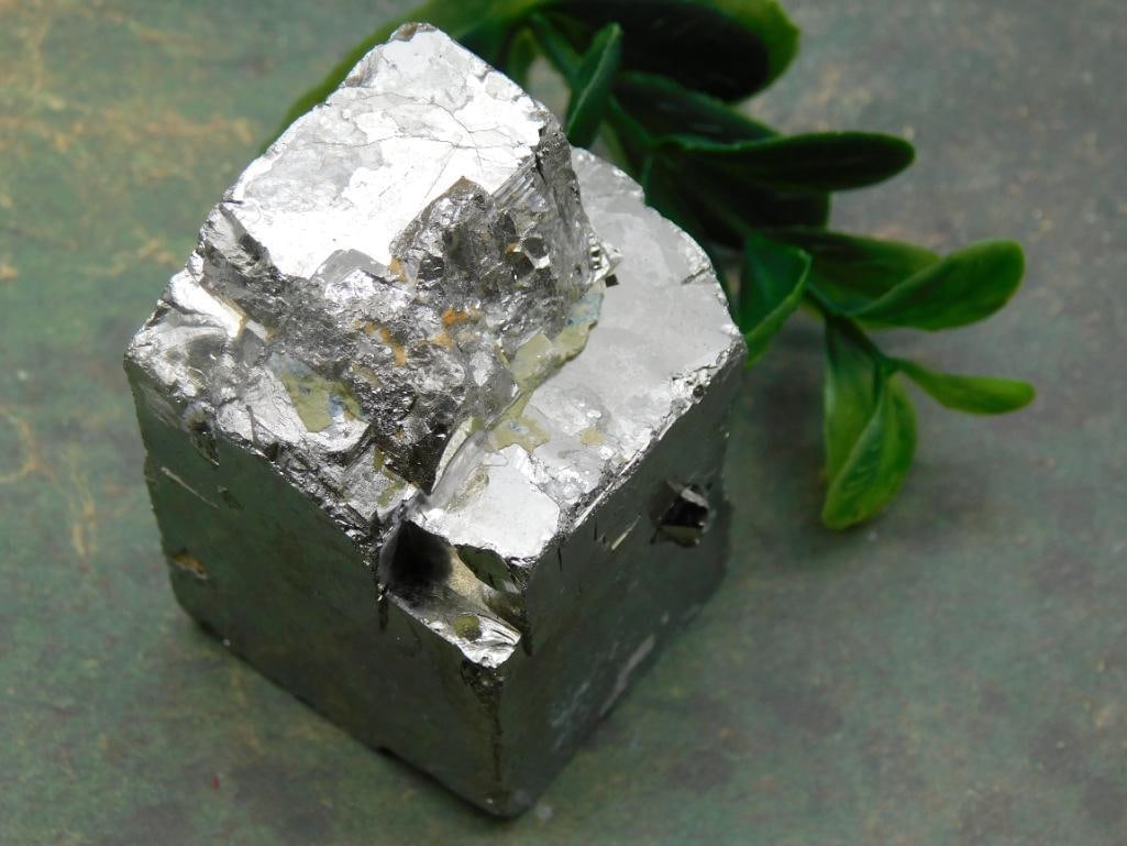 ILLUSTRIOUS SPANISH PYRITE CUBE ROCK STONE LAPIDARY SPECIMEN (1 of 2)