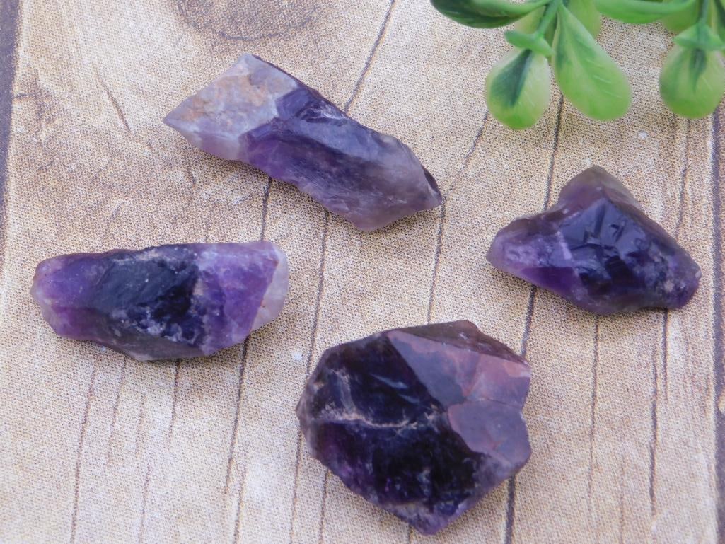 AMETHYST ROCK STONE LAPIDARY SPECIMEN: AMETHYST ROCK STONE LAPIDARY SPECIMEN