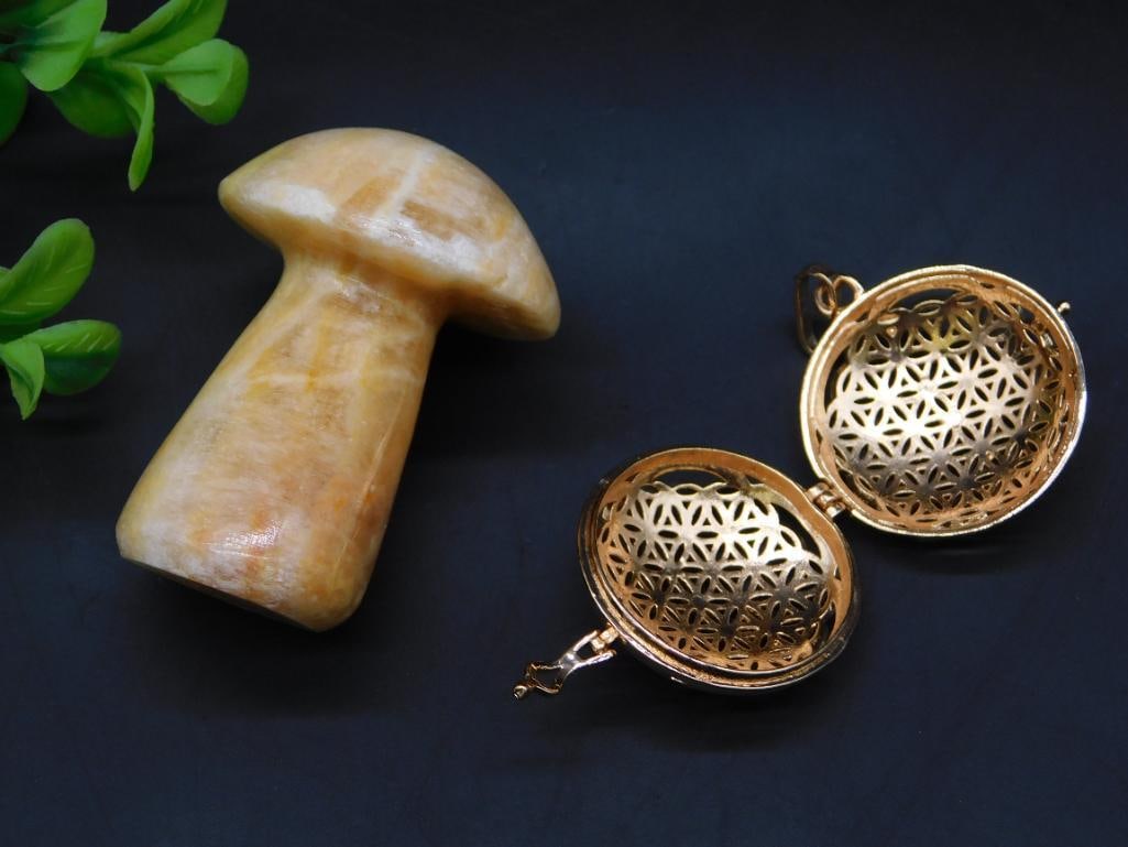 MIXED LOT ROCK STONE LAPIDARY SPECIMEN: MIXED LOT ROCK STONE LAPIDARY SPECIMEN