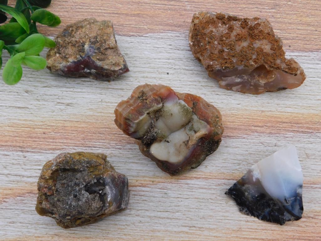 MIXED ROUGH LOT ROCK STONE LAPIDARY SPECIMEN: MIXED ROUGH LOT ROCK STONE LAPIDARY SPECIMEN