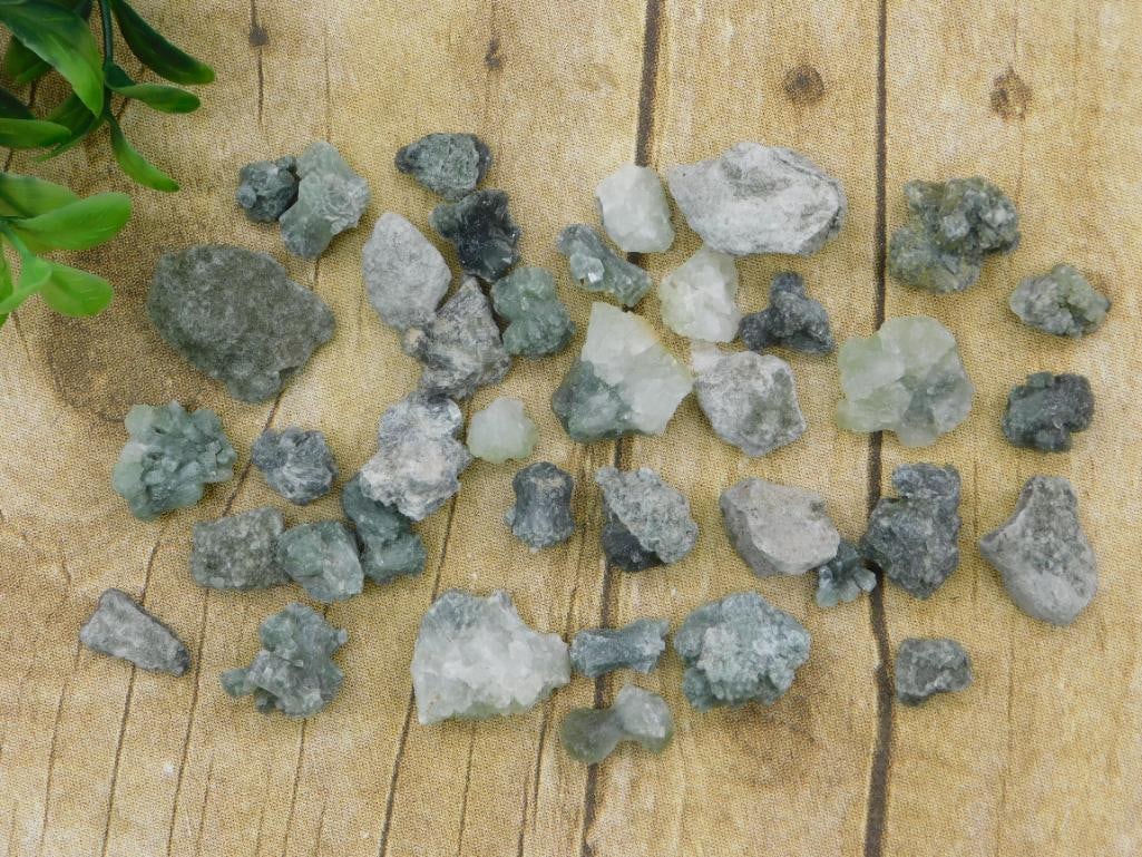 PREHNITE ROCK STONE LAPIDARY SPECIMEN (1 of 2)