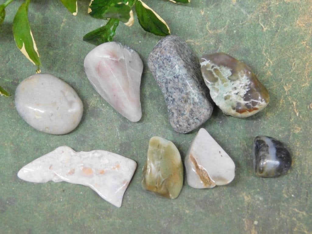 MIXED LOT ROCK STONE LAPIDARY SPECIMEN: MIXED LOT ROCK STONE LAPIDARY SPECIMEN