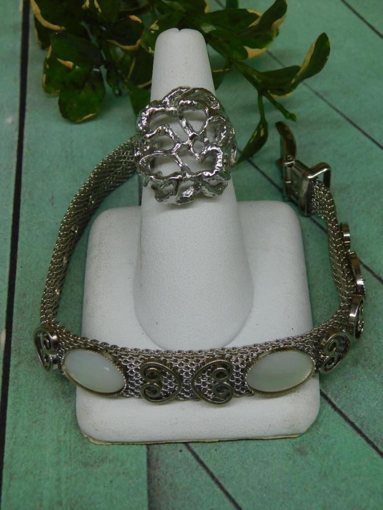 MIXED JEWELRY LOT ROCK STONE LAPIDARY SPECIMEN: MIXED JEWELRY LOT ROCK STONE LAPIDARY SPECIMEN