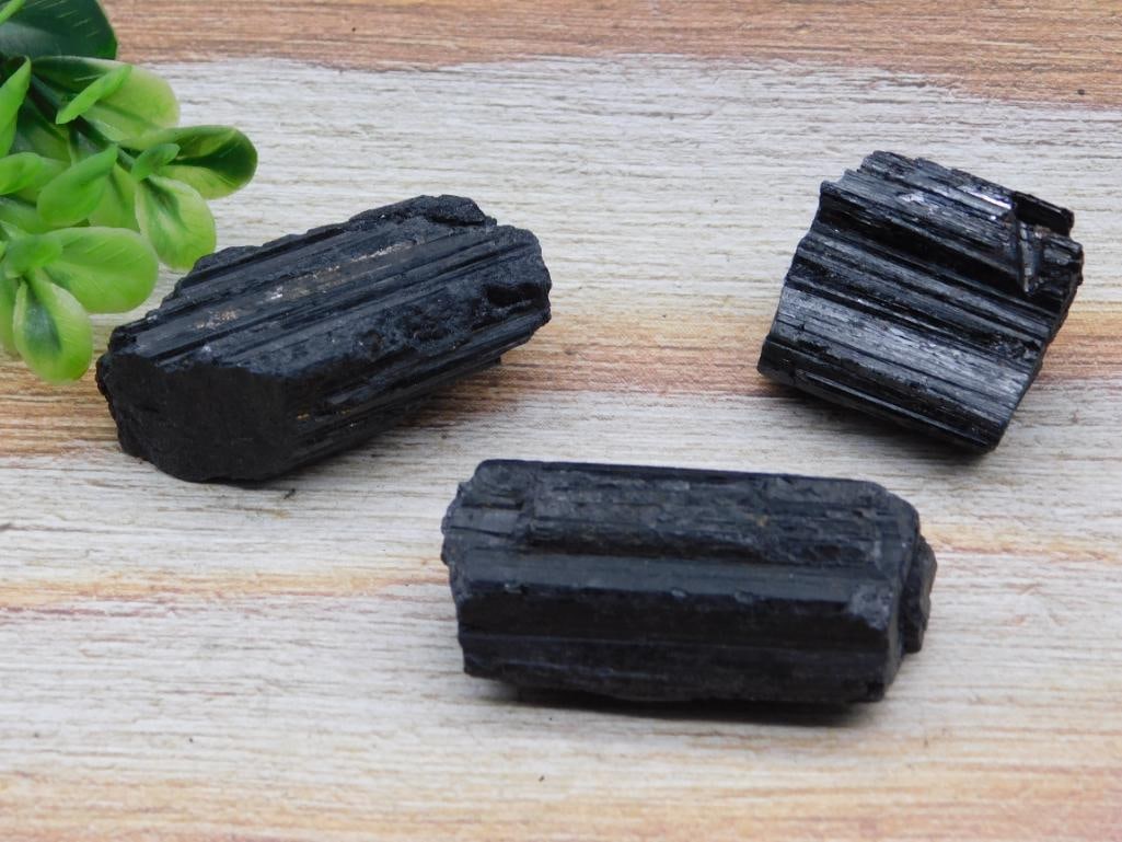 TOURMALINE ROCK STONE LAPIDARY SPECIMEN (1 of 2)