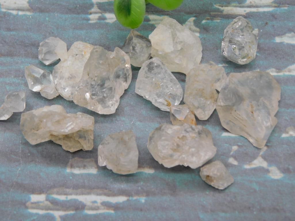 HERKIMER DIAMONDS ROCK STONE LAPIDARY SPECIMEN: HERKIMER DIAMONDS ROCK STONE LAPIDARY SPECIMEN