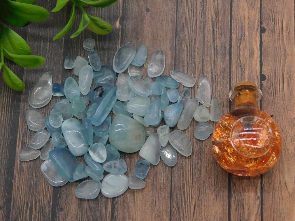 MIXED LOT ROCK STONE LAPIDARY SPECIMEN: MIXED LOT ROCK STONE LAPIDARY SPECIMEN