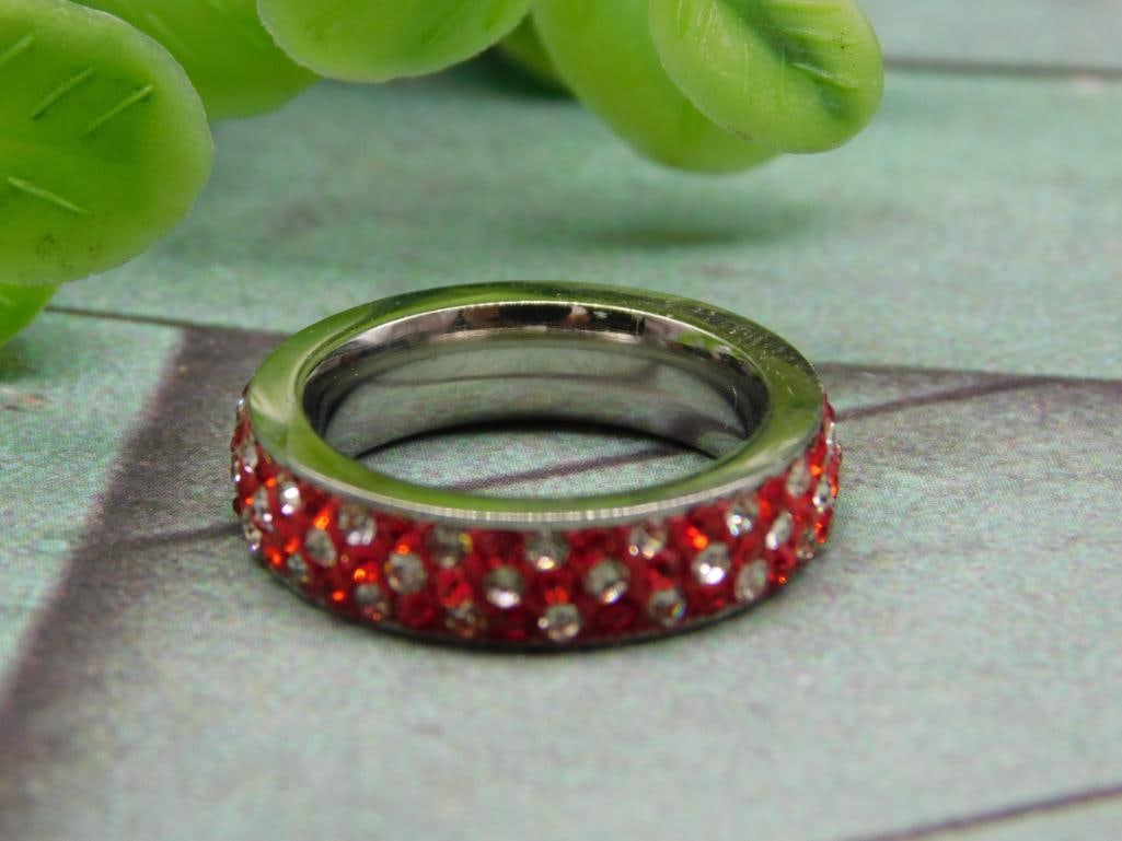 STONE RING ROCK STONE LAPIDARY SPECIMEN: STONE RING ROCK STONE LAPIDARY SPECIMEN