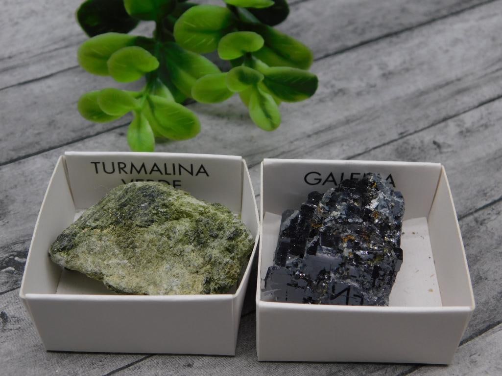 MIXED ROUGH LOT ROCK STONE LAPIDARY SPECIMEN: MIXED ROUGH LOT ROCK STONE LAPIDARY SPECIMEN