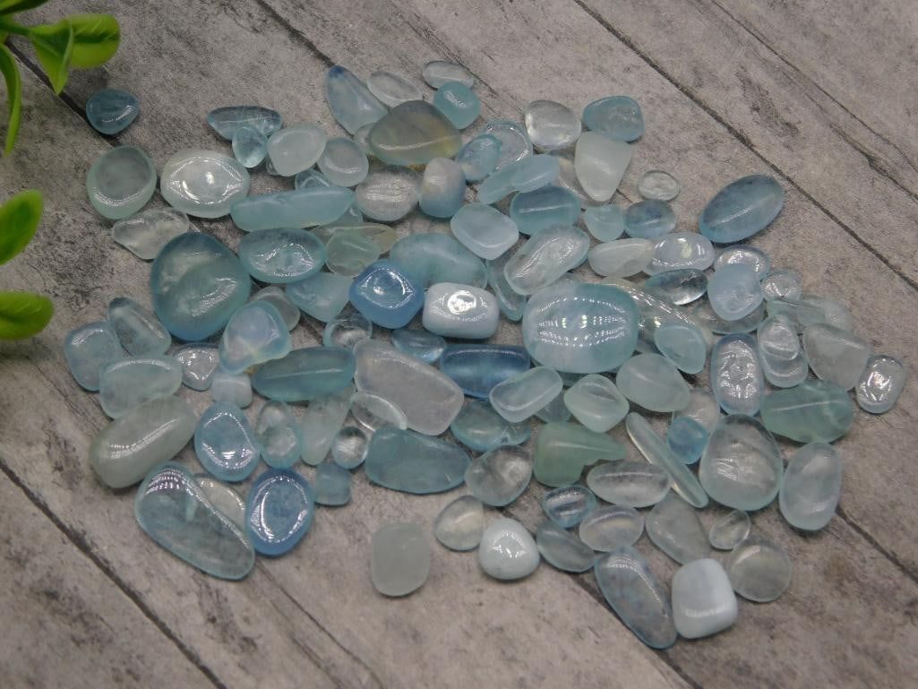 AQUAMARINE ROCK STONE LAPIDARY SPECIMEN: AQUAMARINE ROCK STONE LAPIDARY SPECIMEN