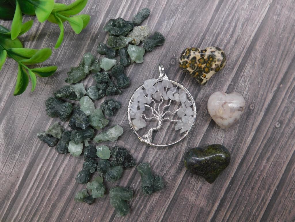 MIXED LOT ROCK STONE LAPIDARY SPECIMEN: MIXED LOT ROCK STONE LAPIDARY SPECIMEN