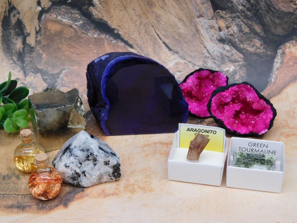 MIXED LOT ROCK STONE LAPIDARY SPECIMEN: MIXED LOT ROCK STONE LAPIDARY SPECIMEN