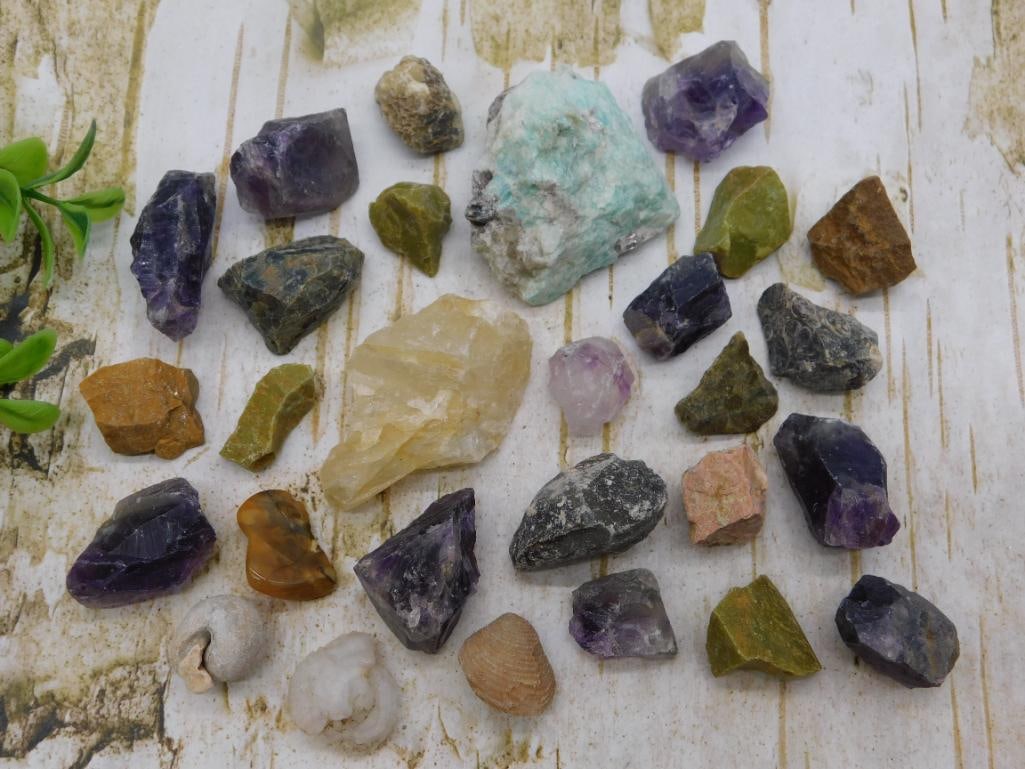 MIXED ROUGH ROCK STONE LAPIDARY SPECIMEN: MIXED ROUGH ROCK STONE LAPIDARY SPECIMEN