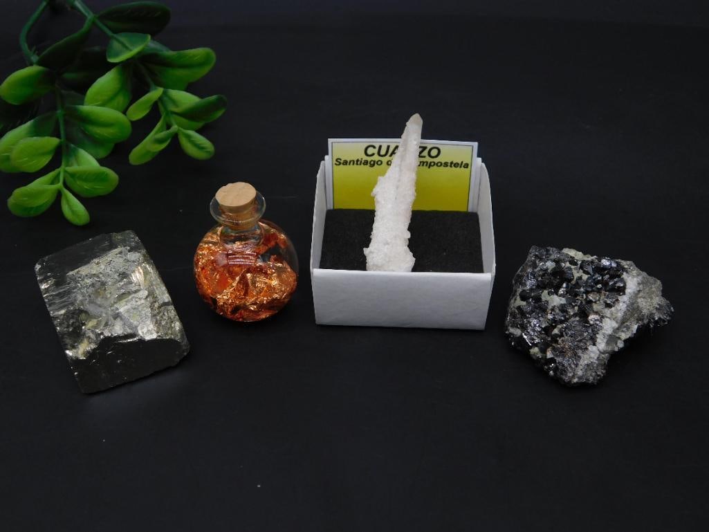 MIXED LOT ROCK STONE LAPIDARY SPECIMEN: MIXED LOT ROCK STONE LAPIDARY SPECIMEN