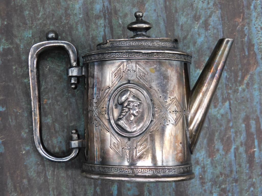 REED & BARTON SILVER PLATED TEAPOT VINTAGE ANTIQUE: REED & BARTON SILVER PLATED TEAPOT VINTAGE ANTIQUE