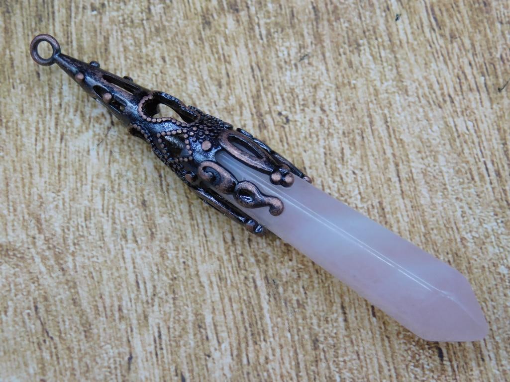 ROSE QUARTZ PENDANT ROCK STONE LAPIDARY SPECIMEN: ROSE QUARTZ PENDANT ROCK STONE LAPIDARY SPECIMEN