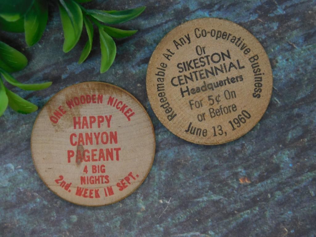 VINTAGE WOODEN NICKELS TOKENS SOUVENIRS: VINTAGE WOODEN NICKELS TOKENS SOUVENIRS