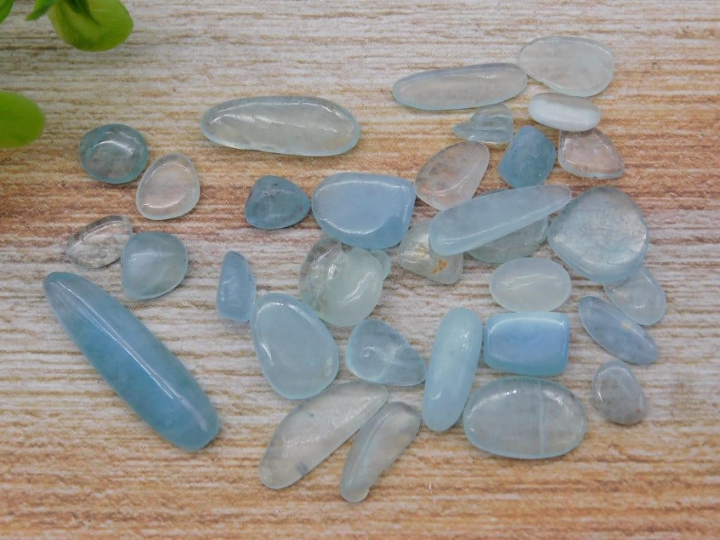 AQUAMARINE ROCK STONE LAPIDARY SPECIMEN: AQUAMARINE ROCK STONE LAPIDARY SPECIMEN