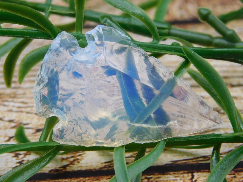 OPALITE HAND KNAPPED ARROWHEAD TOOL ROCK STONE LAPIDARY SPECIMEN: OPALITE HAND KNAPPED ARROWHEAD TOOL ROCK STONE LAPIDARY SPECIMEN