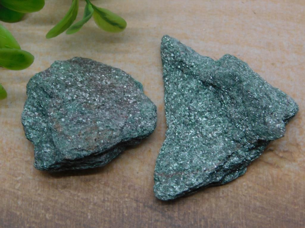 FUCHSITE ROCK STONE LAPIDARY SPECIMEN (1 of 2)