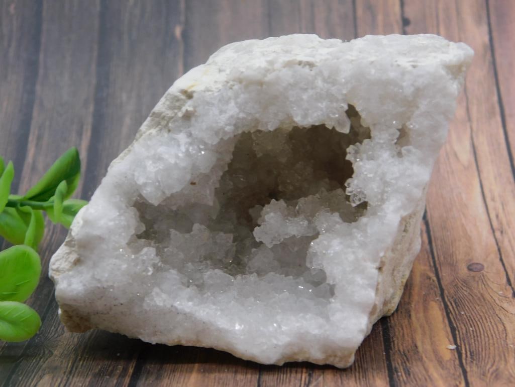 GEODE ROCK STONE LAPIDARY SPECIMEN: GEODE ROCK STONE LAPIDARY SPECIMEN