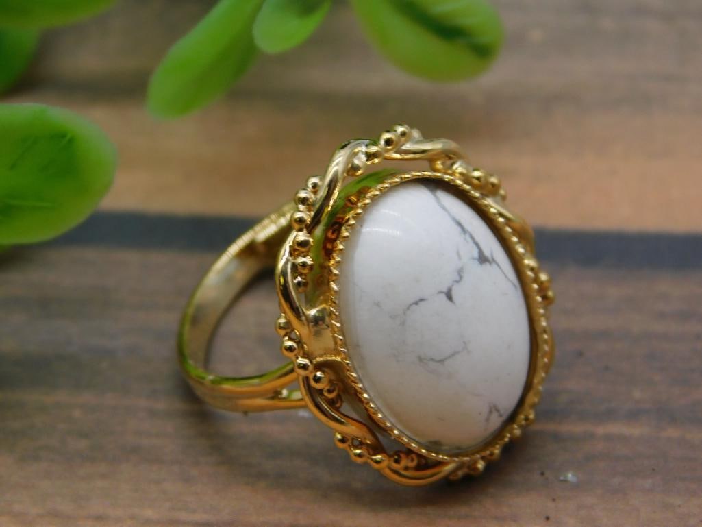 STONE RING ROCK STONE LAPIDARY SPECIMEN (1 of 2)