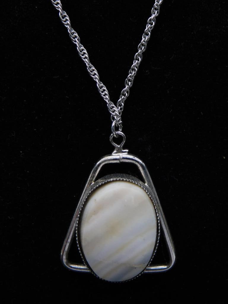 GENUINE STONE PENDANT ON CHAIN LINK NECKLACE: GENUINE STONE PENDANT ON CHAIN LINK NECKLACE