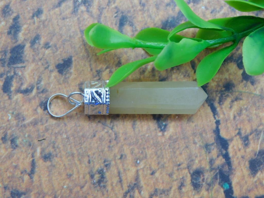 GENUINE STONE PENDANT ROCK STONE LAPIDARY SPECIMEN: GENUINE STONE PENDANT ROCK STONE LAPIDARY SPECIMEN