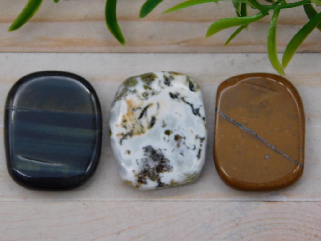 MIXED LOT ROCK STONE LAPIDARY SPECIMEN: MIXED LOT ROCK STONE LAPIDARY SPECIMEN