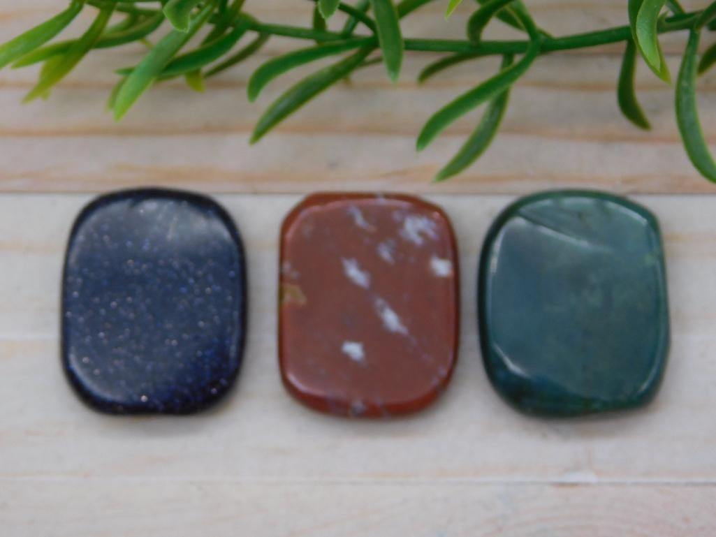 ROCK STONE LAPIDARY SPECIMEN: ROCK STONE LAPIDARY SPECIMEN