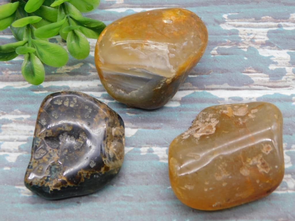 MIXED LOT ROCK STONE LAPIDARY SPECIMEN: MIXED LOT ROCK STONE LAPIDARY SPECIMEN