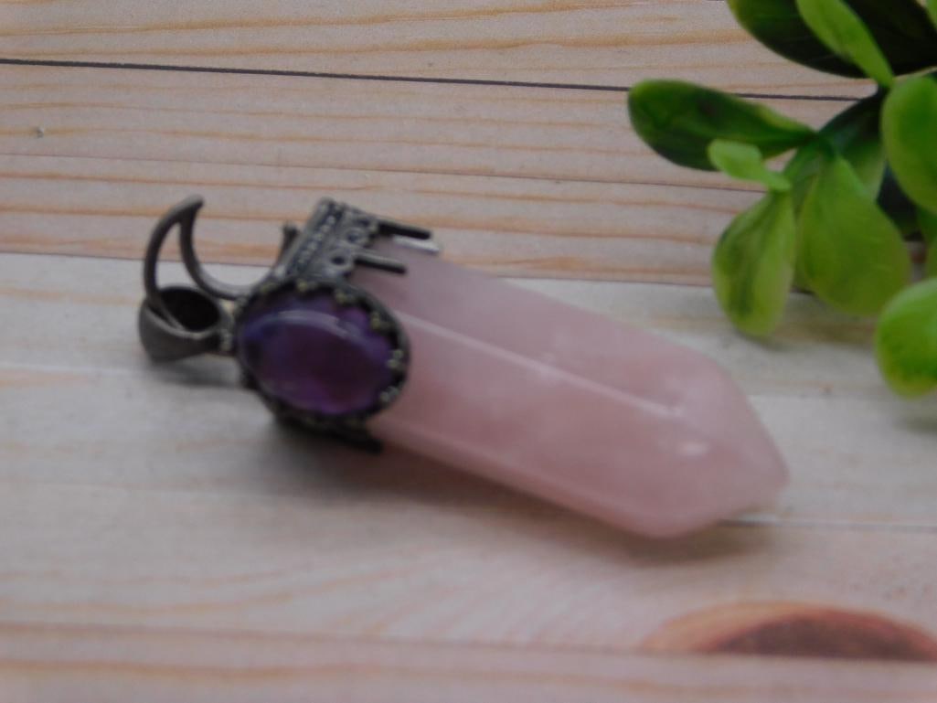 MIXED STONE PENDANT ROCK STONE LAPIDARY SPECIMEN: MIXED STONE PENDANT ROCK STONE LAPIDARY SPECIMEN